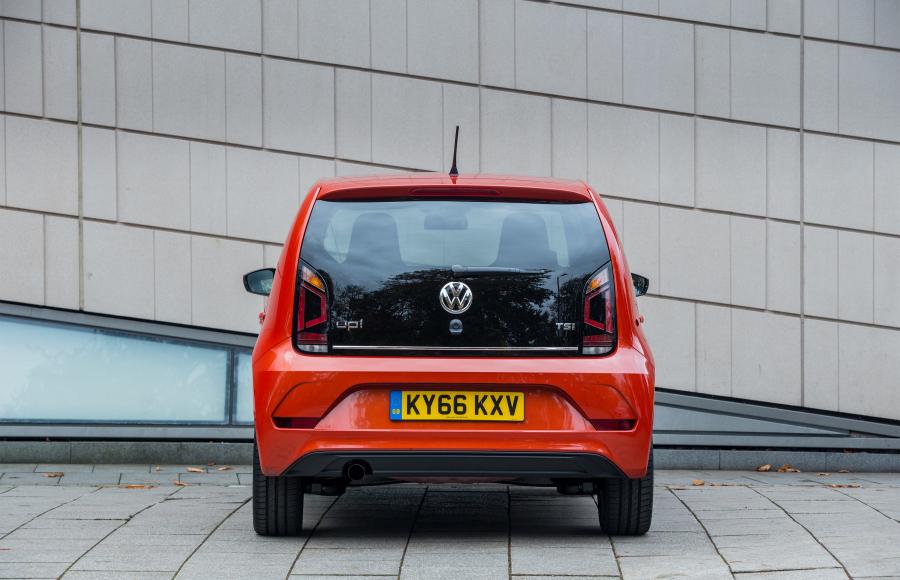  Volkswagen High up! 2016 года  (UK) (фото 11 из 23)